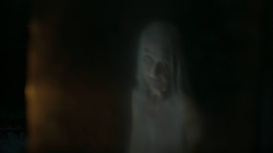 extant_GameOfThrones_6x01-TheRedWoman_5082