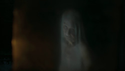 extant_GameOfThrones_6x01-TheRedWoman_5083