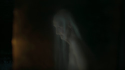 extant_GameOfThrones_6x01-TheRedWoman_5086