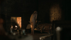 extant_GameOfThrones_6x01-TheRedWoman_5099