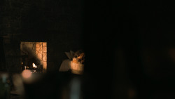 extant_GameOfThrones_6x01-TheRedWoman_5123