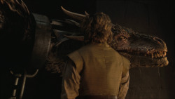 extant_GameOfThrones_6x02-Home_2574