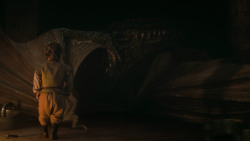 extant_GameOfThrones_6x02-Home_2695