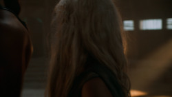 extant_GameOfThrones_6x03-Oathbreaker_1929
