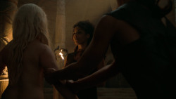 extant_GameOfThrones_6x03-Oathbreaker_1977