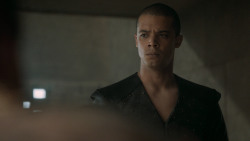 extant_GameOfThrones_6x04-BookOfTheStranger_1474