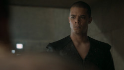 extant_GameOfThrones_6x04-BookOfTheStranger_1476