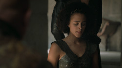 extant_GameOfThrones_6x04-BookOfTheStranger_1488