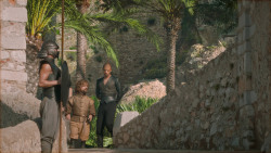 extant_GameOfThrones_6x04-BookOfTheStranger_1834
