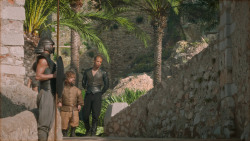 extant_GameOfThrones_6x04-BookOfTheStranger_1835
