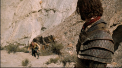 extant_GameOfThrones_6x04-BookOfTheStranger_1989