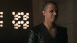 extant_GameOfThrones_6x08-NoOne_3036