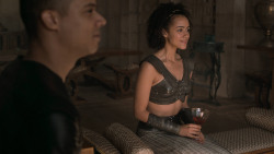 extant_GameOfThrones_6x08-NoOne_3043