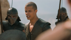 extant_GameOfThrones_6x09-BattleOfTheBastards_0807