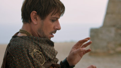 extant_GameOfThrones_6x09-BattleOfTheBastards_0958