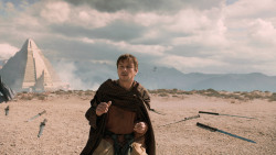 extant_GameOfThrones_6x09-BattleOfTheBastards_1030