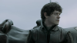 extant_GameOfThrones_6x09-BattleOfTheBastards_3376