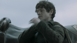 extant_GameOfThrones_6x09-BattleOfTheBastards_3380