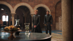 extant_GameOfThrones_7x01-Dragonstone_2016