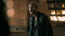 extant_GameOfThrones_7x01-Dragonstone_2474