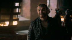 extant_GameOfThrones_7x01-Dragonstone_2496