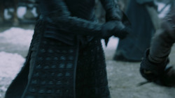 extant_GameOfThrones_7x01-Dragonstone_3500