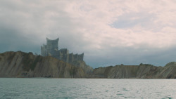 extant_GameOfThrones_7x01-Dragonstone_5493