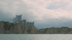 extant_GameOfThrones_7x01-Dragonstone_5515