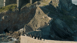 extant_GameOfThrones_7x01-Dragonstone_5799