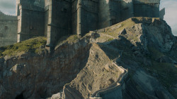 extant_GameOfThrones_7x01-Dragonstone_5806