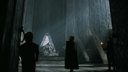extant_GameOfThrones_7x01-Dragonstone_5901