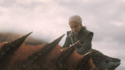 extant_GameOfThrones_7x04-TheSpoilsOfWar_4033