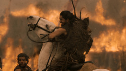 extant_GameOfThrones_7x04-TheSpoilsOfWar_4450