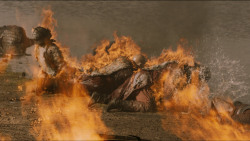 extant_GameOfThrones_7x04-TheSpoilsOfWar_4696