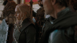 extant_GameOfThrones_7x07-TheDragonAndTheWolf_1952
