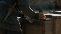 extant_GameOfThrones_7x07-TheDragonAndTheWolf_2004
