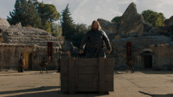 extant_GameOfThrones_7x07-TheDragonAndTheWolf_2013
