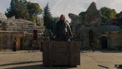 extant_GameOfThrones_7x07-TheDragonAndTheWolf_2014
