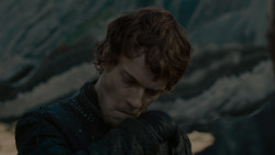 extant_GameOfThrones_7x07-TheDragonAndTheWolf_5321