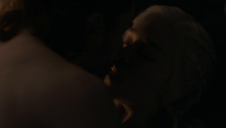 extant_GameOfThrones_7x07-TheDragonAndTheWolf_7528
