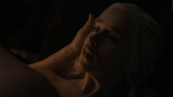 extant_GameOfThrones_7x07-TheDragonAndTheWolf_7530