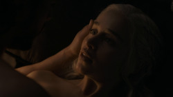 extant_GameOfThrones_7x07-TheDragonAndTheWolf_7534