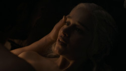 extant_GameOfThrones_7x07-TheDragonAndTheWolf_7537