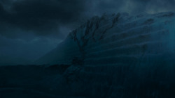 extant_GameOfThrones_7x07-TheDragonAndTheWolf_7874