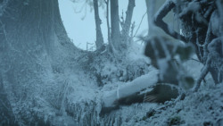 extant_GameOfThrones_8x01-Winterfell_0008