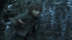 extant_GameOfThrones_8x01-Winterfell_0021