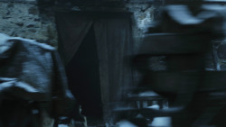 extant_GameOfThrones_8x01-Winterfell_0024
