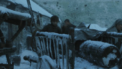 extant_GameOfThrones_8x01-Winterfell_0029