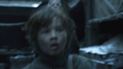 extant_GameOfThrones_8x01-Winterfell_0040