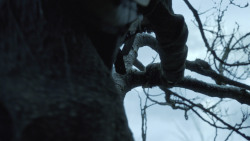 extant_GameOfThrones_8x01-Winterfell_0098